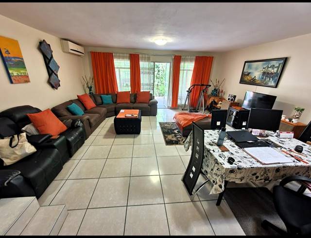 3 BEDROOM TOWNHOUSE FOR SALE IN MAGALIESKRUIN